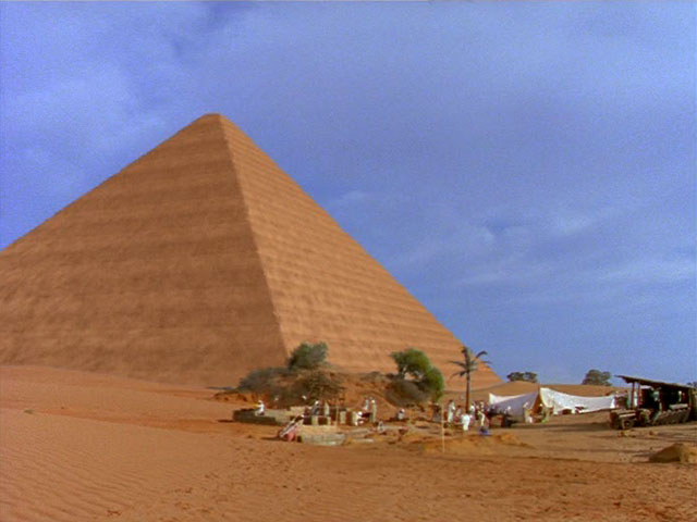 Таинственная Пирамида